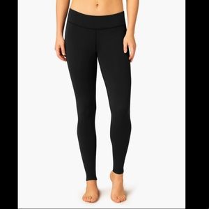 Beyond yoga black essential long leggings